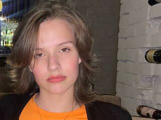 ElwineDennett's Live sex girl Profile Image